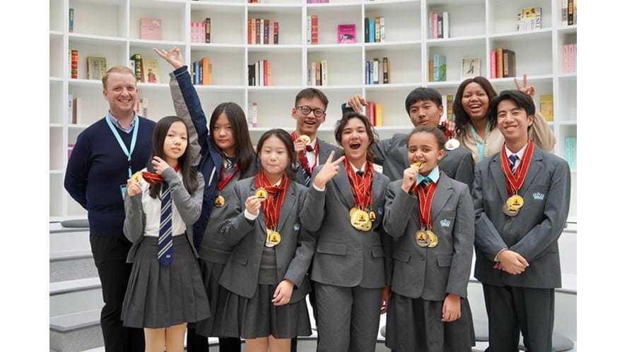 喜获“世界学者杯”金银牌 CONGRATULATIONS FOR OUR STUDENTS - congratulations-for-our-students-winning-gold-and-silver-medals-at-the-World-Scholar-Cup